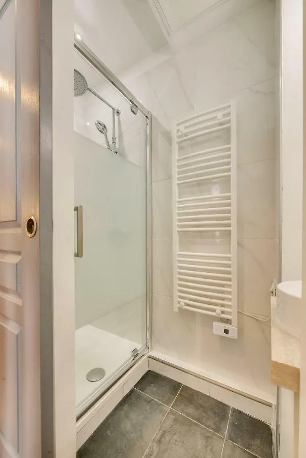 Beautiful Triplex In The Center Of Apartman Párizs