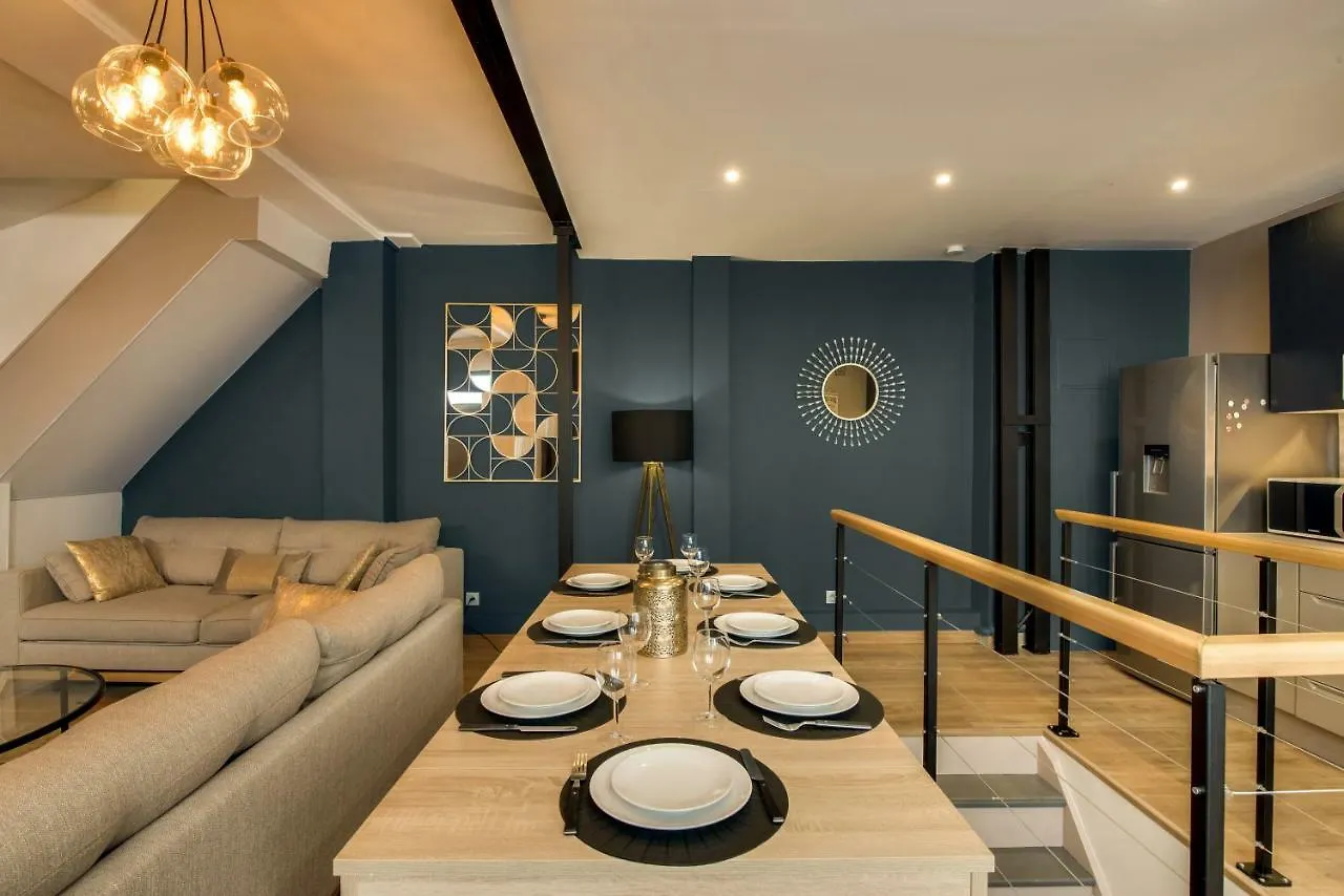 Beautiful Triplex In The Center Of